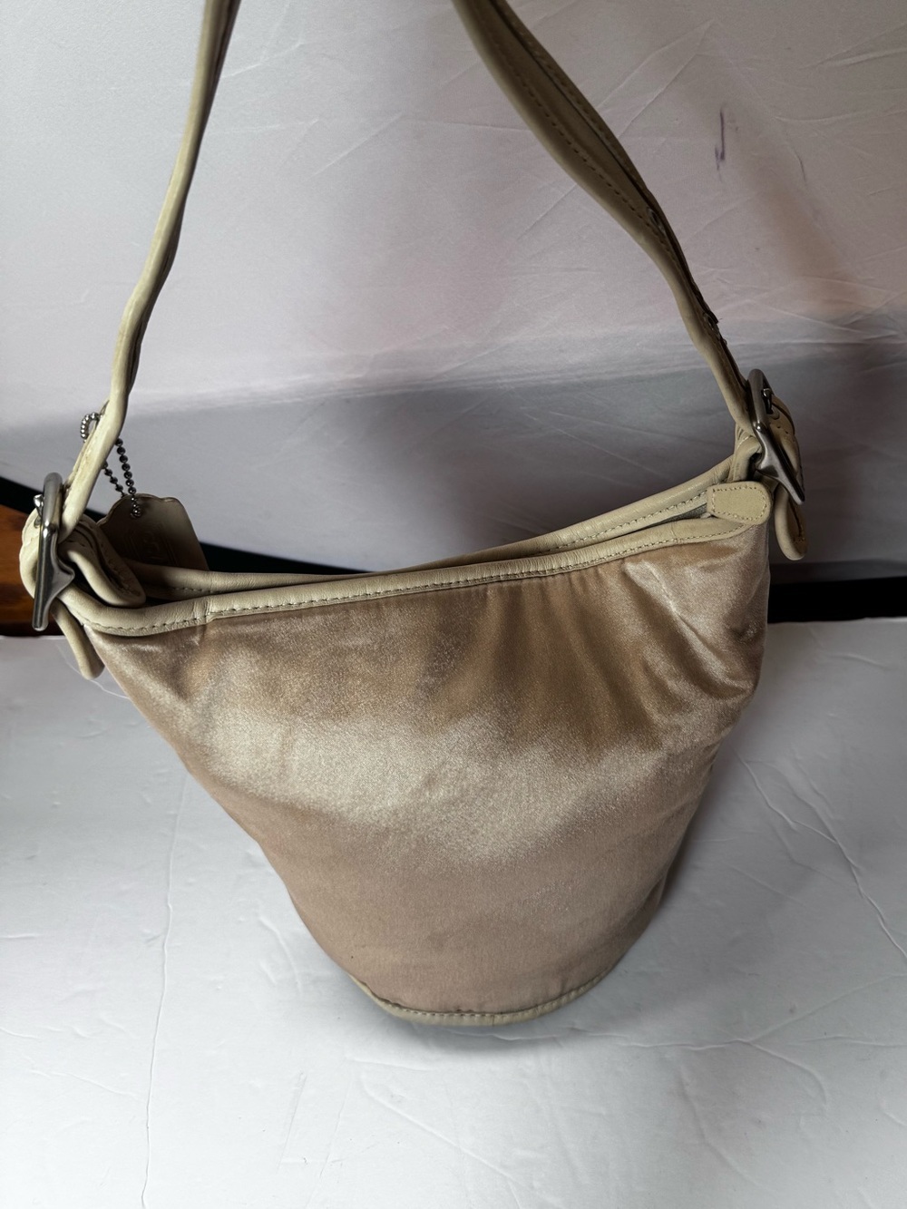 COACH Vintage ‘90s Citrine Satin Leather Hobo Shoulder Bucket Bag L7X6100 Silver - Picture 4 of 16